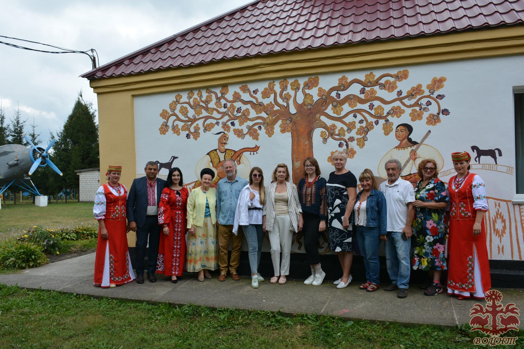 Мистецький проєкт «Мальована хата» у селі Соколова Хмільницької міської територіальної громади