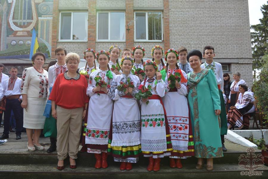 Обласне мистецьке свято «Пісенні крила сивої зозулі»