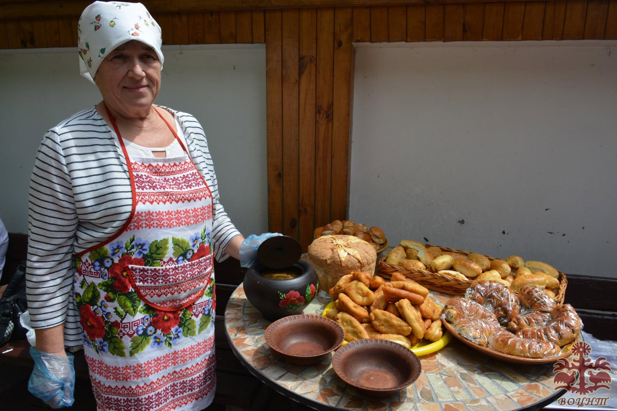 Виставка «Душа народу в рукотворах» майстрів Райгородської СТГ