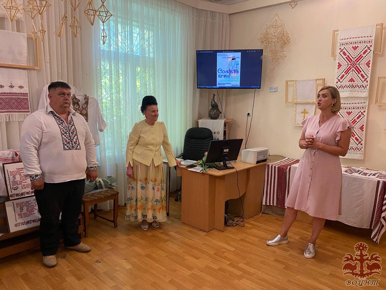 Презентація виставки-звіту народного аматорського колективу подільської вишивки «Солов’їні вічка» Ямпільського міського музею образотворчого мистецтва