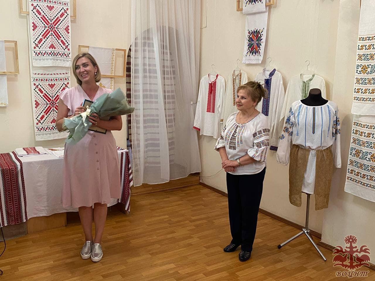 Презентація виставки-звіту народного аматорського колективу подільської вишивки «Солов’їні вічка» Ямпільського міського музею образотворчого мистецтва