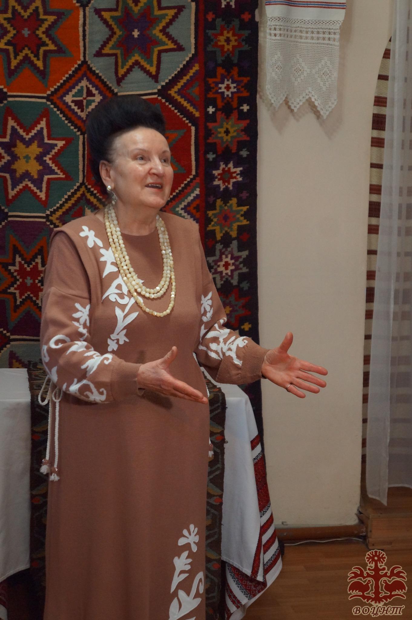 Виставка ткацтва та килимарства «У тканих оберегах – традиції Буші»